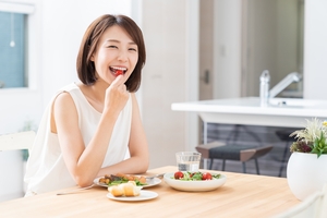 「もぐもぐダイエット」で無駄な食べ過ぎを撃退！！