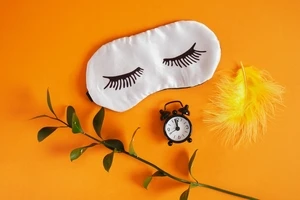 旅先で眠れない…40代50代がぐっすり眠るための9つのコツ