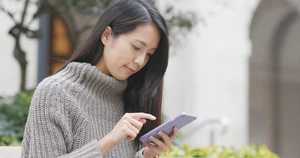 放置すると怖い！40代50代に急増“ストレートネック“とは